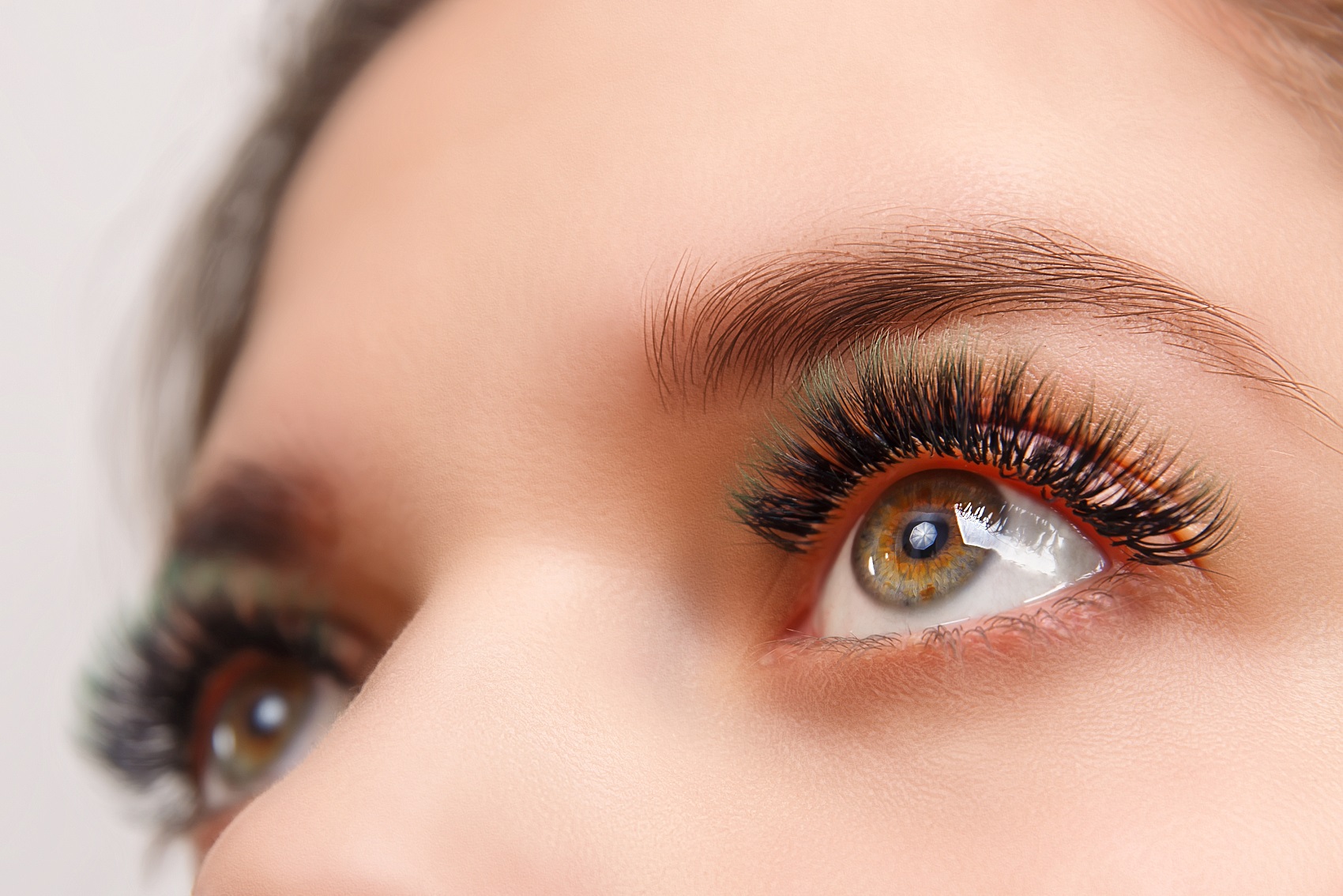 Lash Lift versus extensões de cílios, o que é certo para você